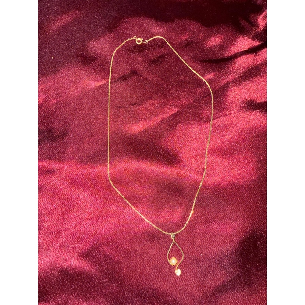 Vintage Gold Tone Faux Pearl and Rhinestone‎ Teardrop Pendant Necklace 16 Inch